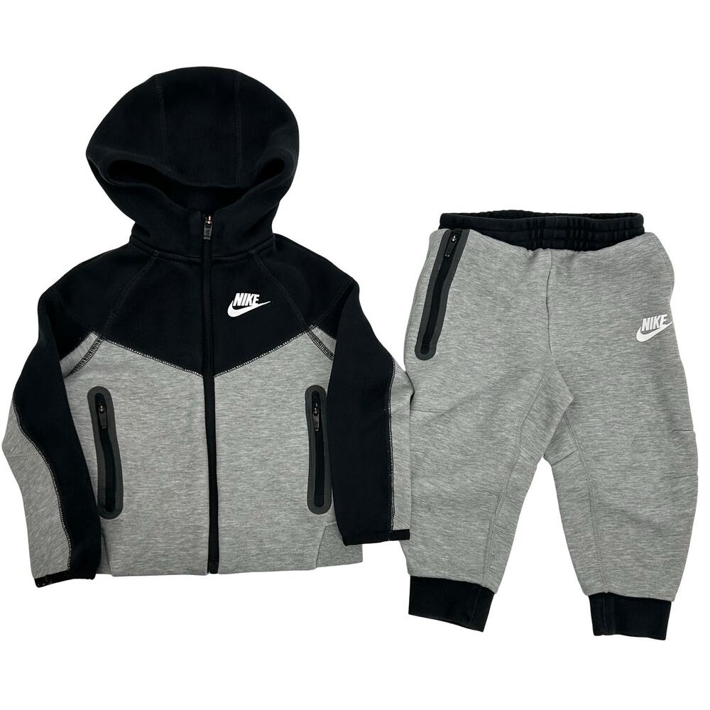 Boys Toddler Nike Tech Fleece Set Jacket Joggers size 3T Grey and Black Outfit